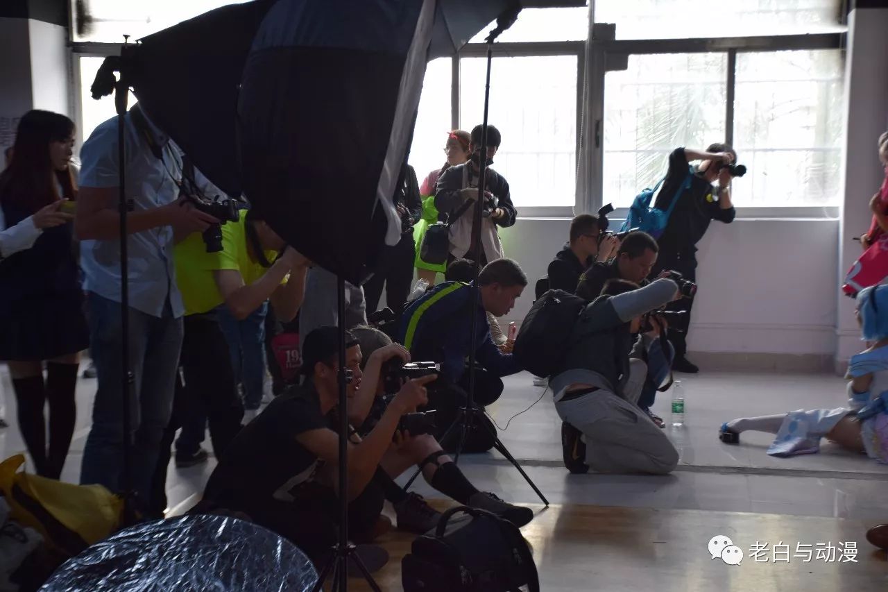 昨天去了一场小型的漫展,感觉又回到了2.5次元