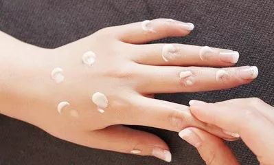 宝宝手起倒刺只需2步快速解决,6个月宝宝手长倒刺怎么办