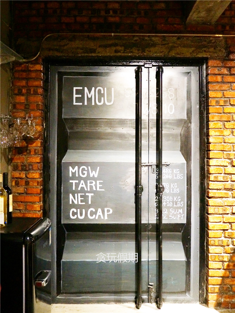 后院，北京越冷它越火，不仅有微墅还有全北京唯一的嘻哈主题房