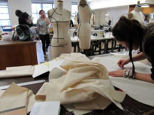 英美之争，哪个国家才是服装设计专业综合实力一位？