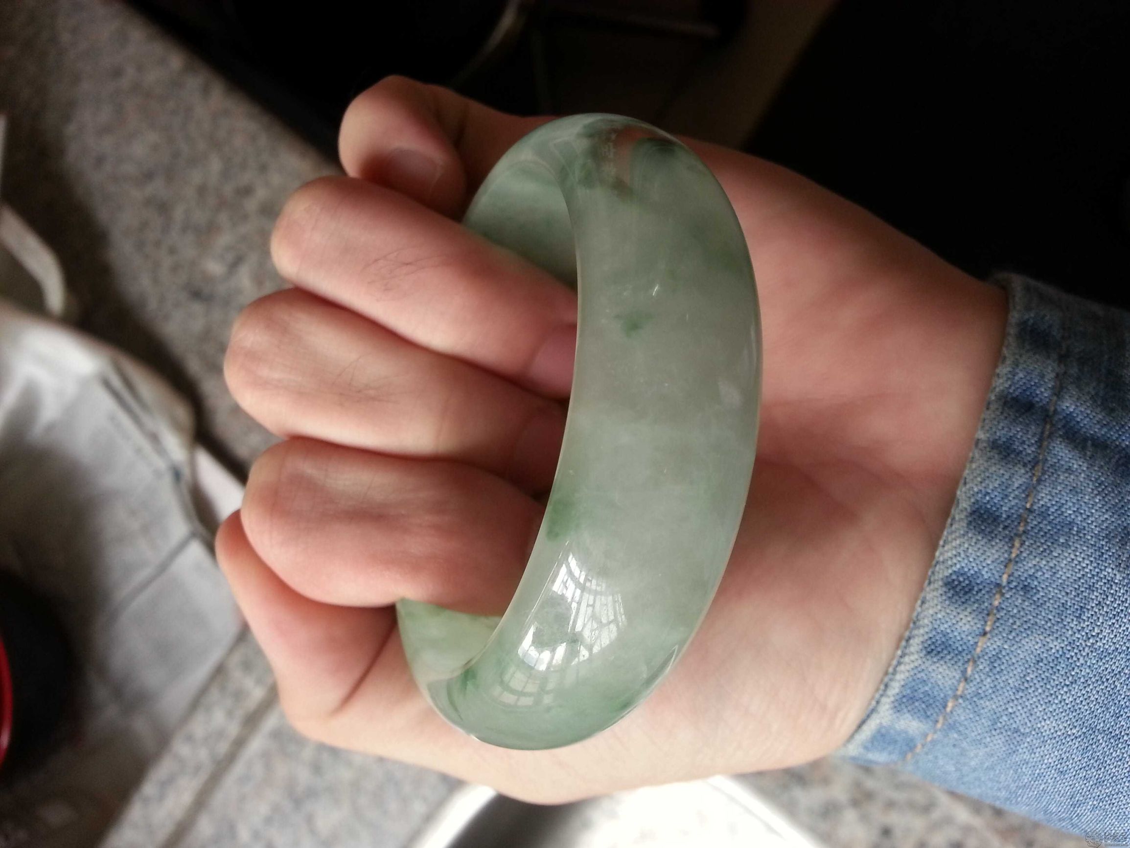 怎样判断珠宝玉石鉴定网站的真假 (如何判断网上的玉石珠宝的真假)