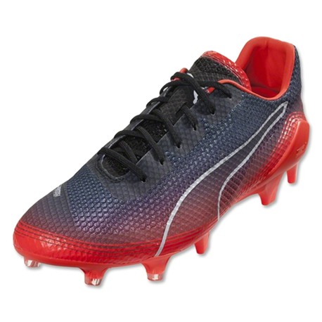 适合宽脚的碎钉足球鞋推荐,最适合亚洲脚型的足球鞋推荐