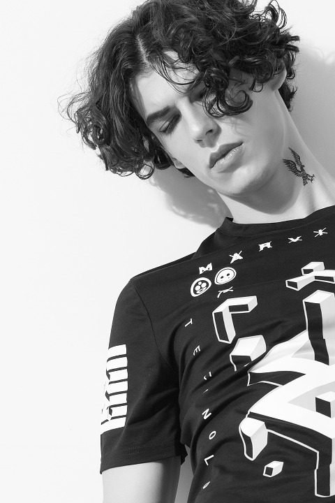 相亲时忽悠相亲拜金女小说,小伙和美女相亲小说