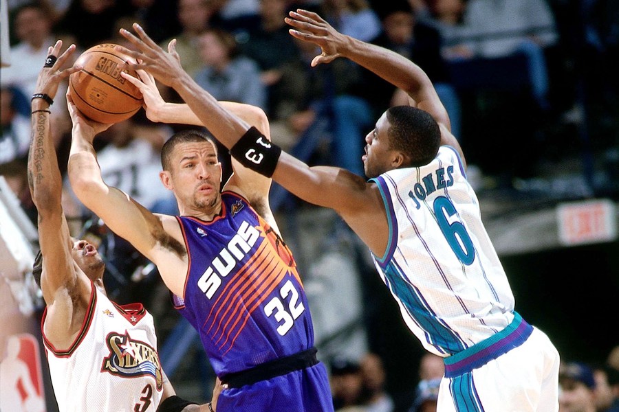 那些年科比单挑詹姆斯,回顾那些年科比的黑肘