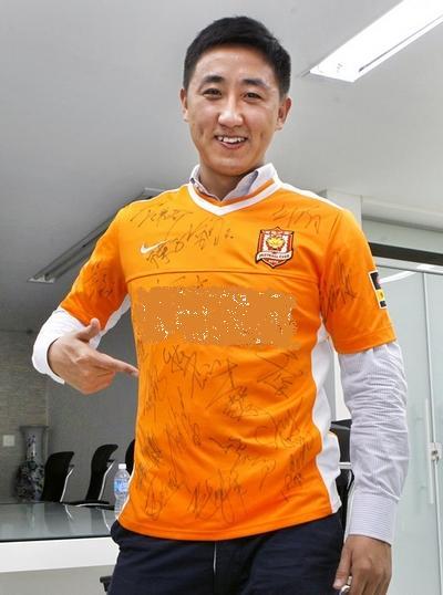 他才是第一个参加巴西职业联赛的中国人