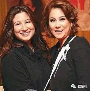 被骗八千万,被得意门生告,送丈夫跑车致其丧命,农场养鸭了余生