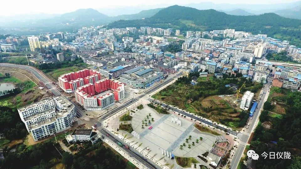一座幸福感爆棚的滨江小城,一座山清水秀的幸福小城