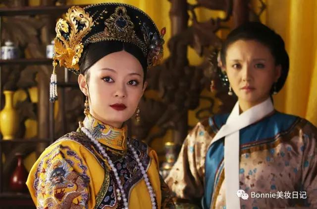 为什么我们种草的口红好看,为了口红铺了10层粉