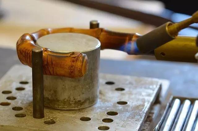 比宋仲基还撩妹的---FoxUmbrellas