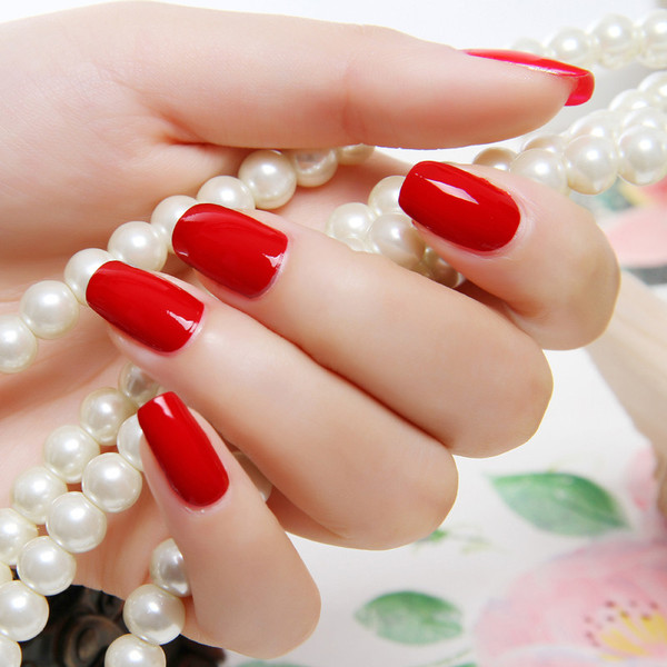 化妆品对胎儿伤害大吗,孕期化妆品好用吗