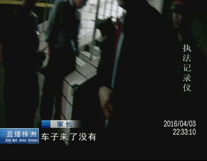 误吞了钢丝球怎么急救,小孩误吞食物怎么办