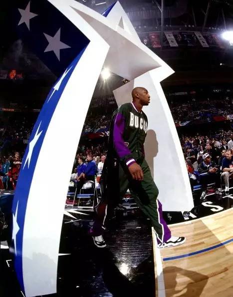 纪录是他们伟大的证明，而你有你自己的故事