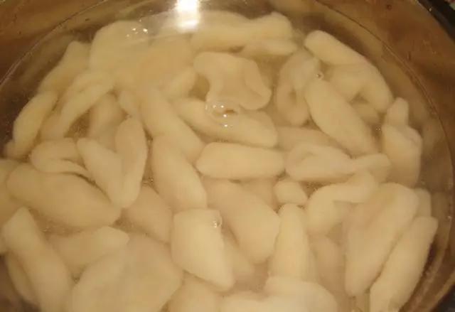 猫咪耳朵没毛,喵咪耳朵有黑色东西鼻子不通气