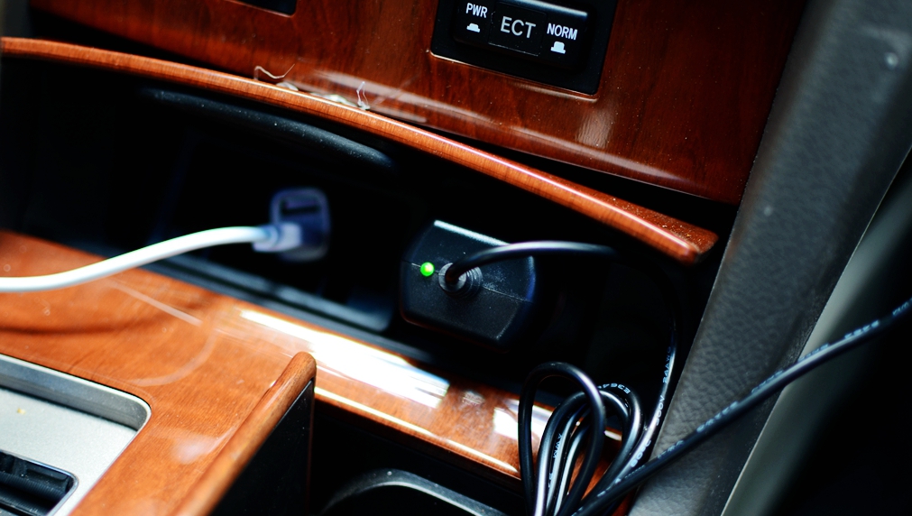 道路瞬息万变记录无时无刻爱国者aigoD66行车记录仪