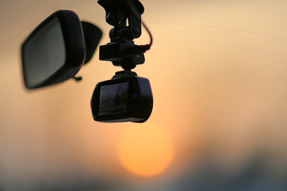 爱国者d68行车记录仪怎么样,爱国者隐藏式行车记录仪测评