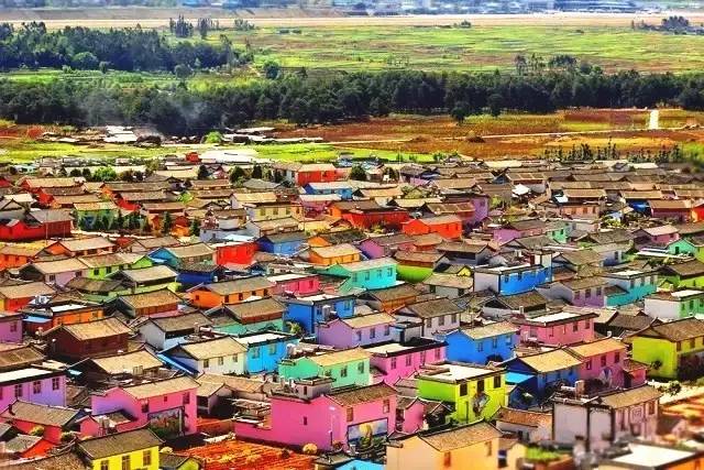 丽江惊现国内第一个彩色村!美的太不像话,像童话!