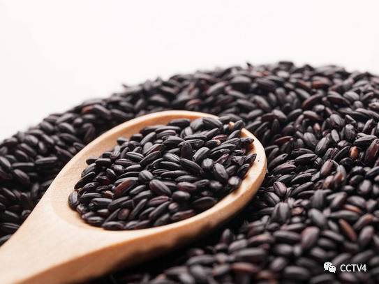 秋季脱发严重怎么补救,秋季季节性脱发怎么办