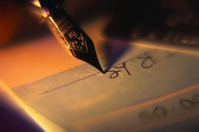 ysl泫雅同款圣诞限量款五角星口红,悦诗风吟旗舰口红