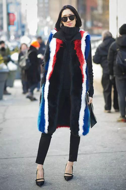 皮草马甲怎么穿搭好看,皮草马甲的穿搭方法