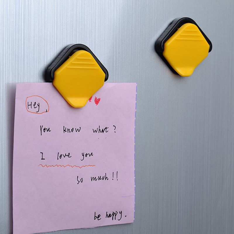 冰箱两边可以挂东西吗,冰箱边上挂东西有什么影响