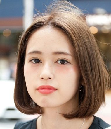 好看的女生微卷发型图片大全集,女生好看中短发发型图片大全