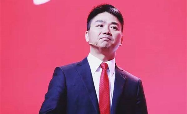 刘强东自曝扶贫计划，原央视主持人点赞：从善如流，是正确的人