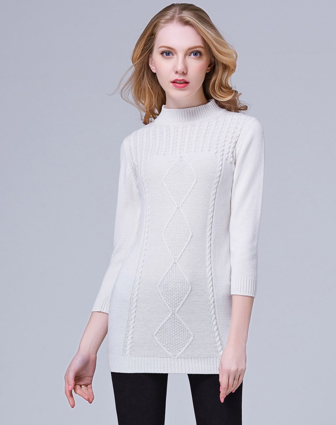 同一套衣服穿起来效果是怎么样的,毛衣搭配轻奢时尚怎么穿都好看