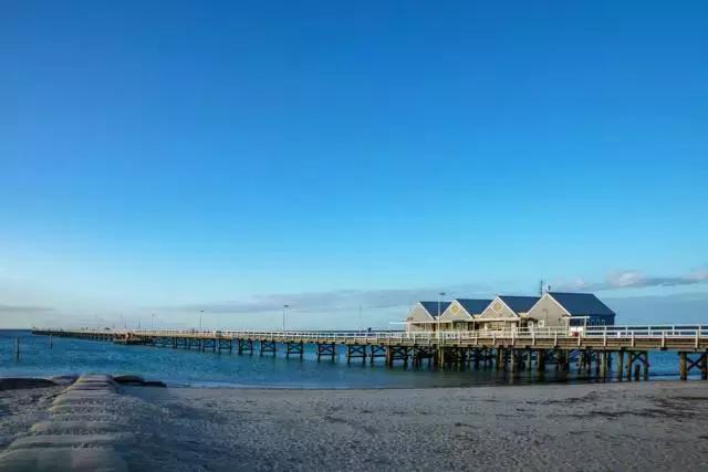 腾龙24-70g2与原厂比差距大吗,腾龙24-70g2拆解