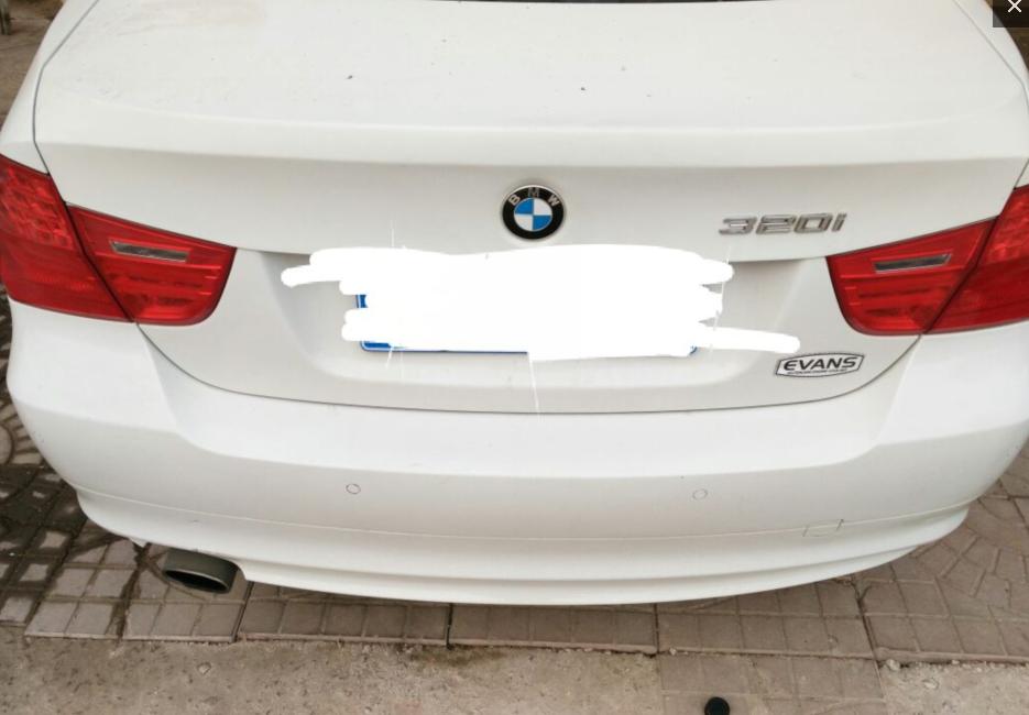 2011年的宝马320烧机油漏机油吗,11年宝马320官方建议加多少机油