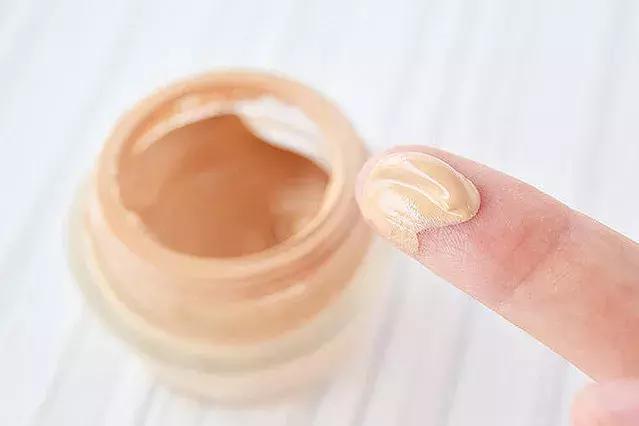 好用又便宜的彩妆产品推荐,新手必有的彩妆产品推荐