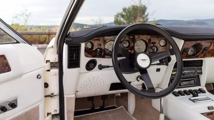 2003年的马丁,阿斯顿马丁为什么没有存在感