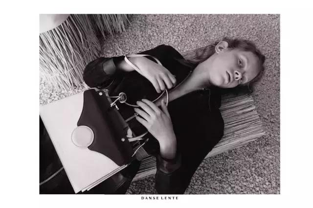 小众品牌包包一千多贵吗,值得入手的小众品牌包包