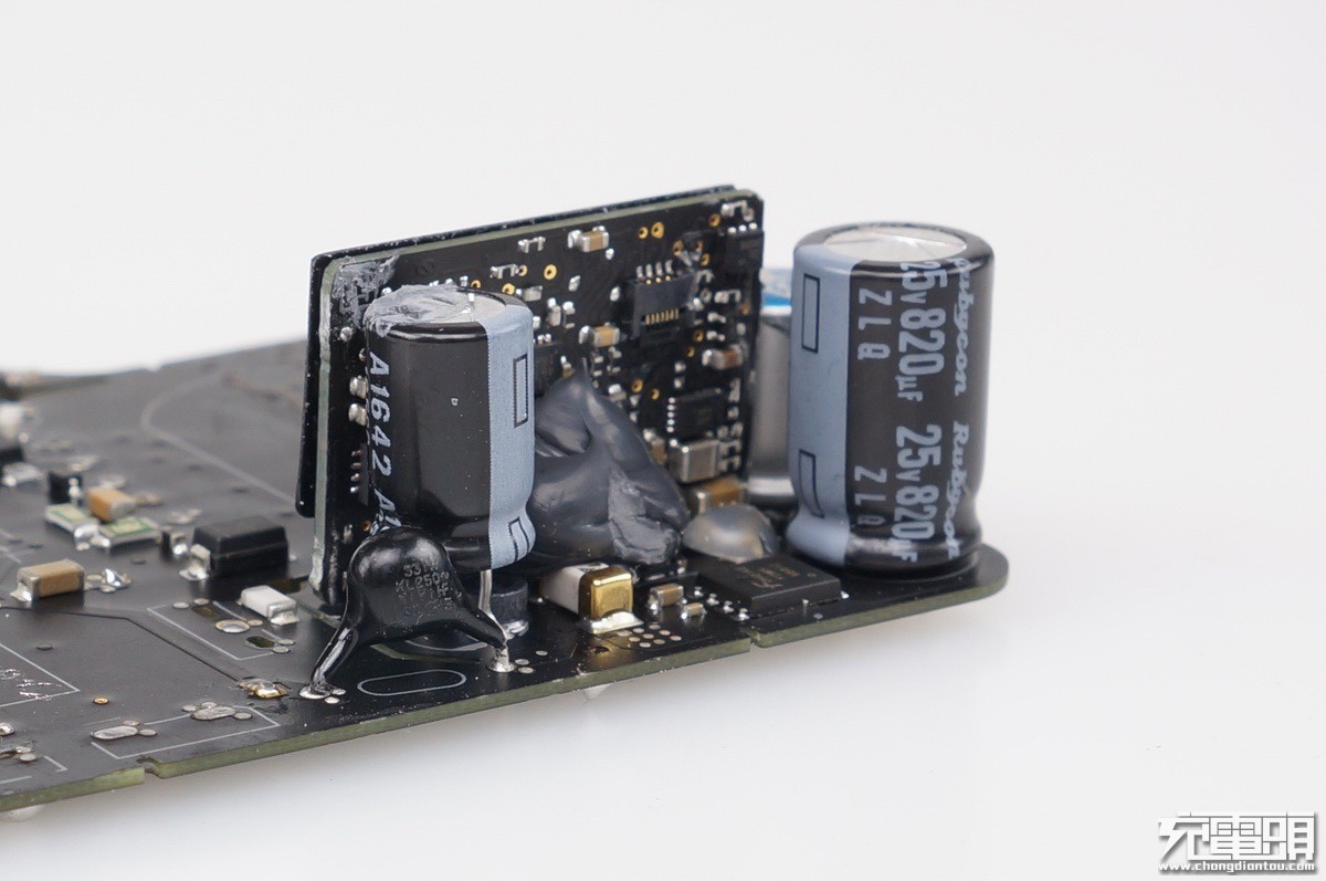 有没有仿的很真的苹果充电器,贫穷限制了我的想象力动画