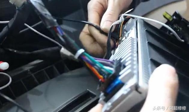 汽车怎么自己装ipad,旧的ipad如何改车载