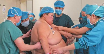 体重指数87接近正常人四倍188.9公斤的他减重手术成功