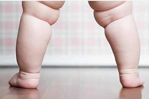 两岁宝宝o型腿内八字怎么办,宝宝x型腿或o型腿几岁能看出来