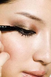 眼睛变大超好看的技巧,眼睛变大的自然方法小妙招