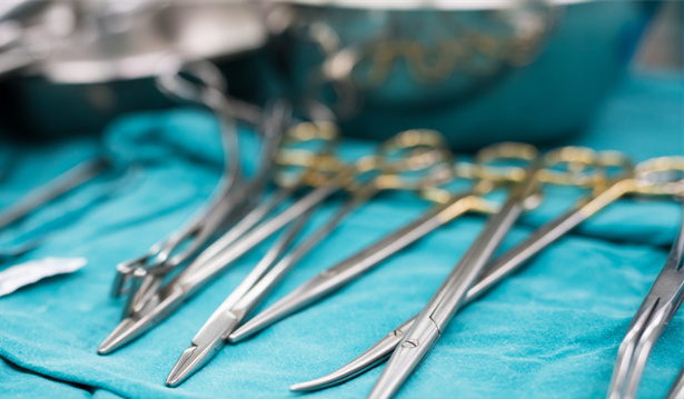 瘢痕妊娠有什么症状,瘢痕妊娠做宫腔镜手术风险大么