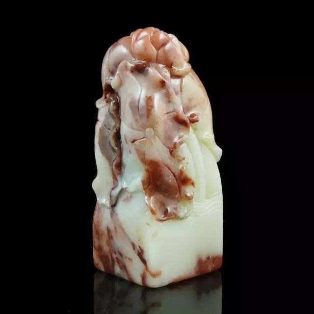 比钻石还贵的石头一克可以卖2亿,假如石头比钻石要贵