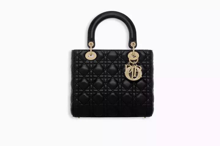 女生该不该买奢侈品牌包,背名牌包一定是虚荣吗