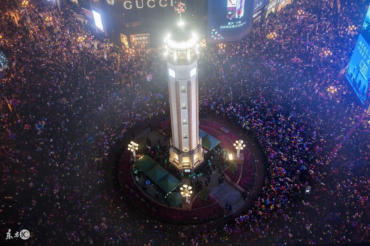 重庆雾都攻略,雾都重庆有多魔幻