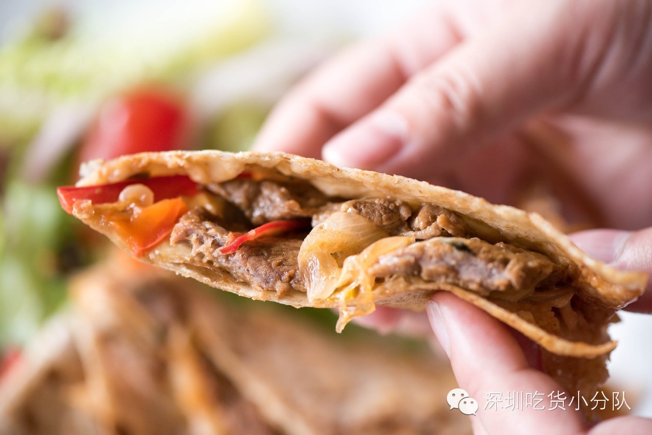 第3家店，但新来的两个男店长都不是人...