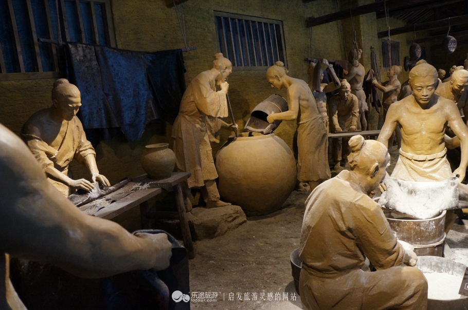 琉璃、课本、足球，博物馆也能玩嗨