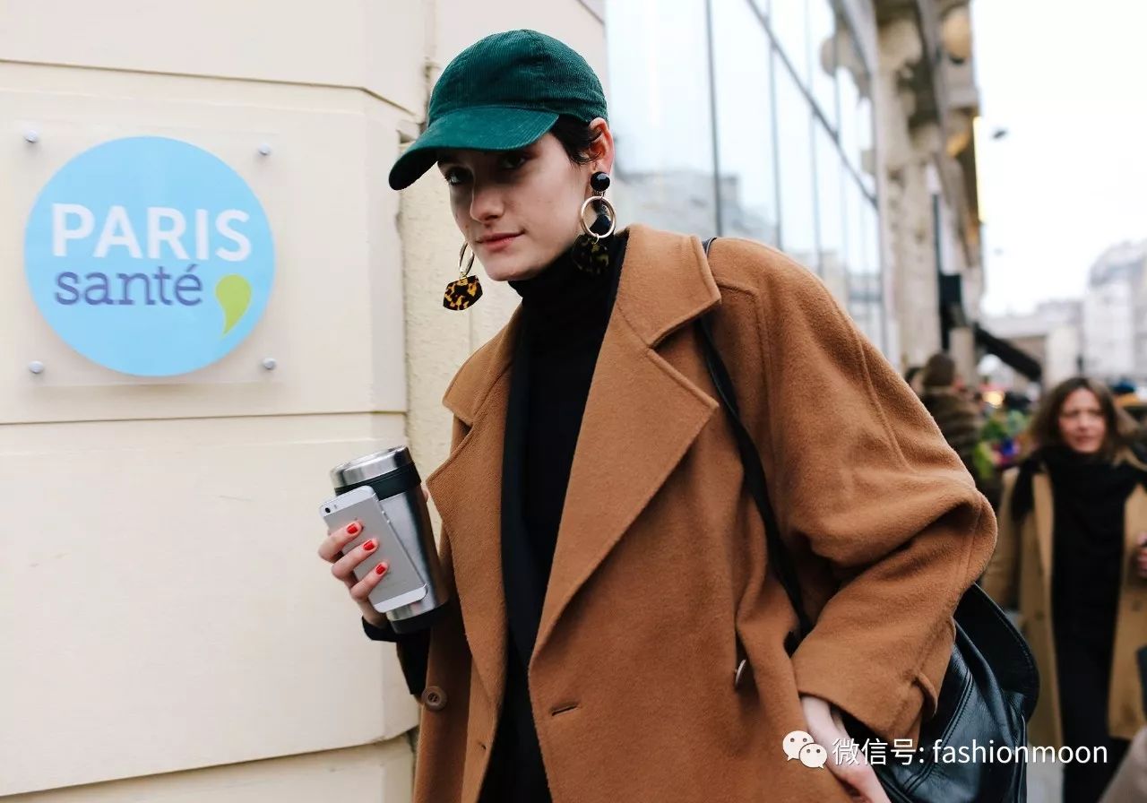 时髦潮女孩冬季穿搭攻略 (圣诞色彩搭配什么衣服)