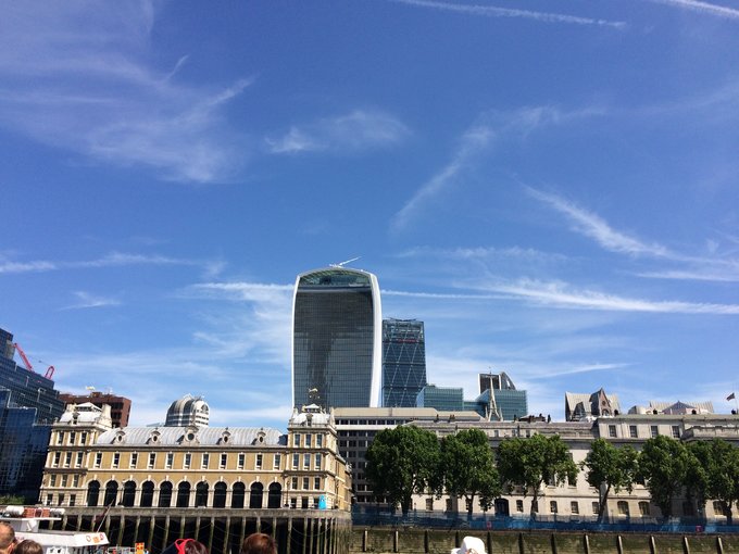 【已完结】英格兰苏格兰18日游记——美景、历史、足球、文化全体验(含挡风玻璃损坏以及车胎被扎处理经过)