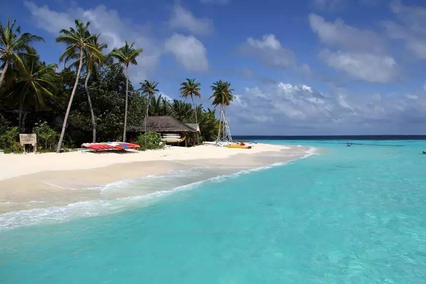 阿联酋免签证国家有几个,阿联酋全球免签吗