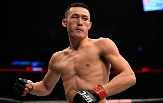 日本拳王被中国小伙ko后,日本拳王被中国拳手ko视频