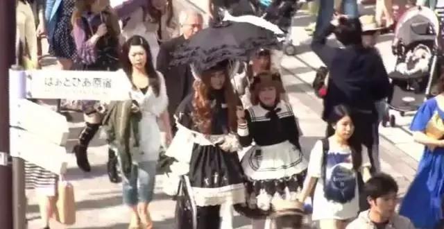 为了一条裙子花光三个月积蓄,为了一条裙子花光三个月的生活费