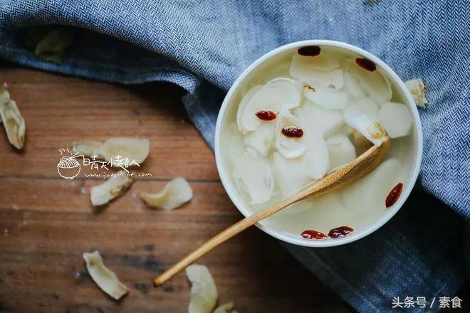 去秋燥润肺的百合汤水,百合润肺食谱大全
