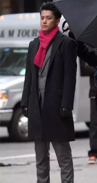 这个冬天围巾戴对了，你也可以成为“芳心纵火犯”